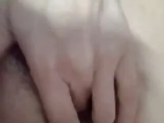 Love to play with my pussy